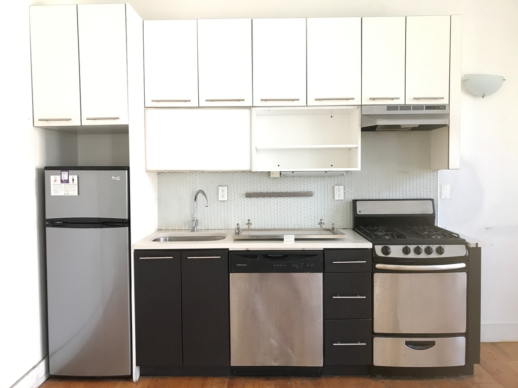 220 Bushwick Avenue - Photo 7