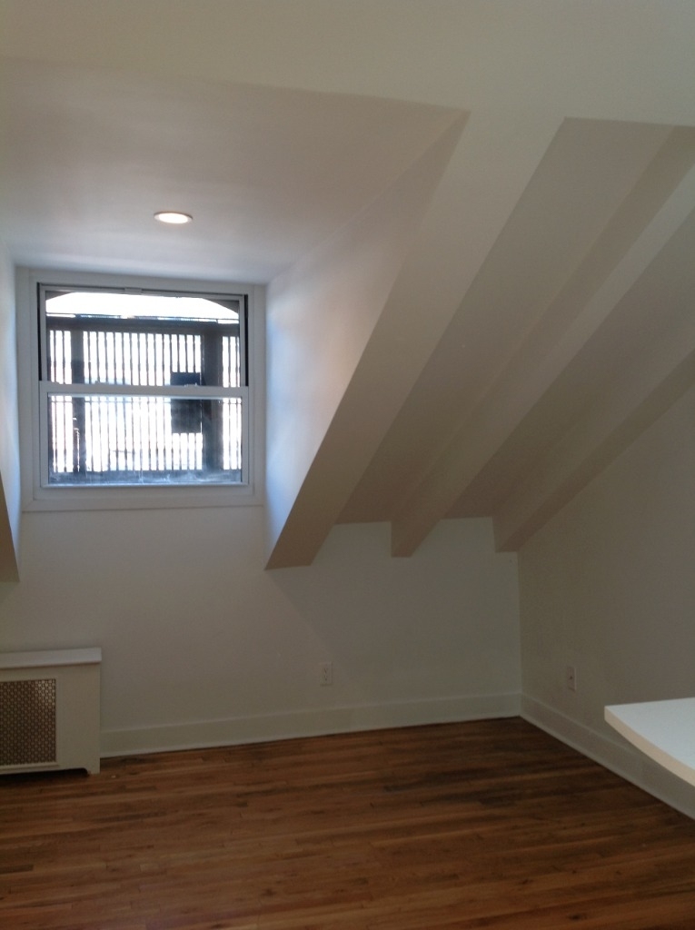 410 West 22nd Street - Photo 5