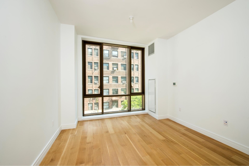 230 East 20th St - Photo 2