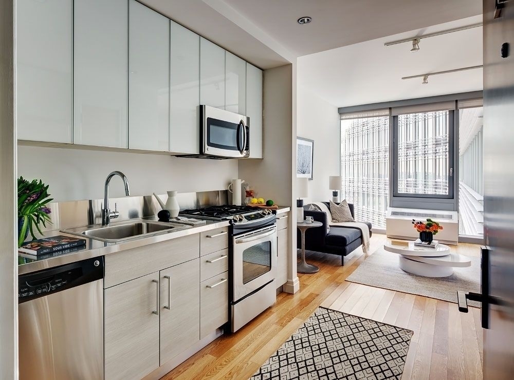 550 West 54th Street - Photo 1