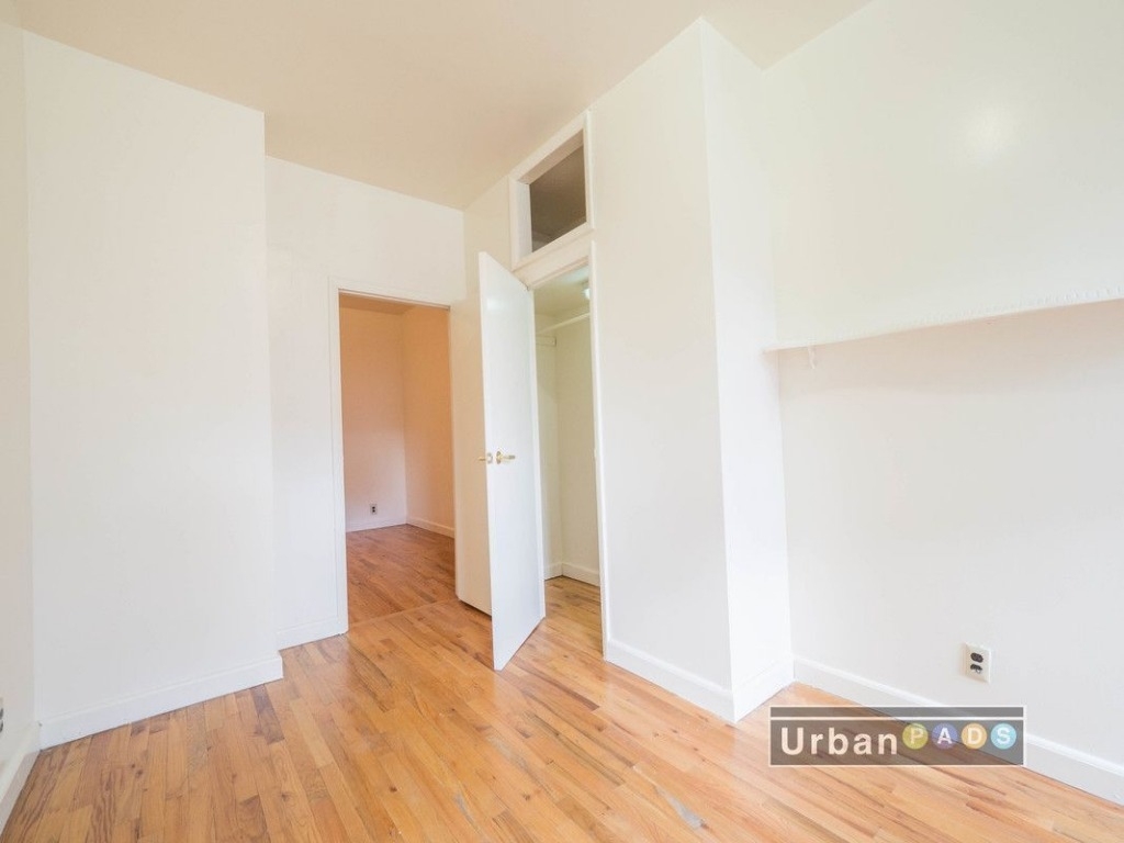 538 Gates Avenue - Photo 1