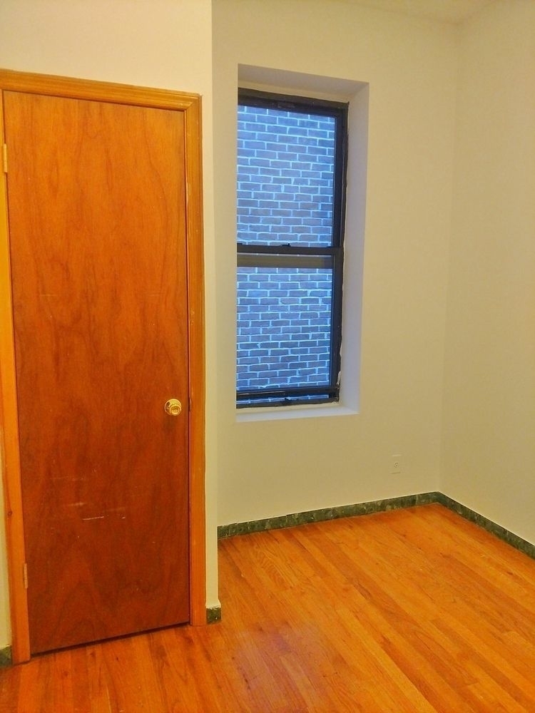 1264 Lexington Ave - Photo 3