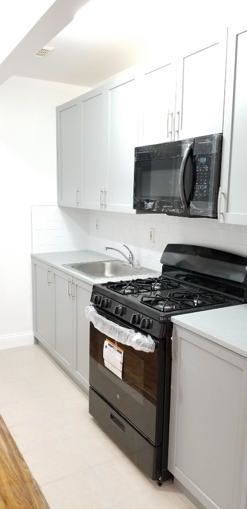 65 Lewis Ave, Bed-Stuy, Private Balcony! $500 Gift Card! - Photo 2