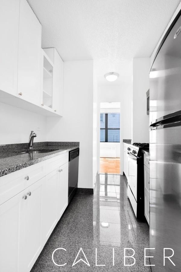 West 87th Street - Photo 1