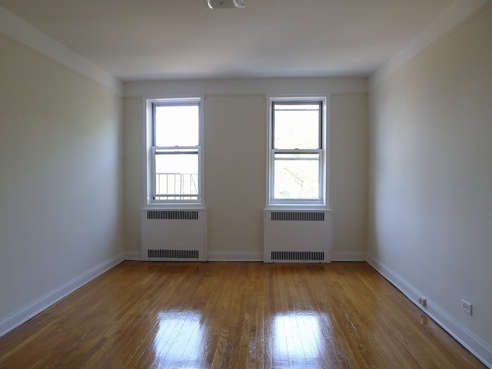 1665 East 7th Street - Photo 7