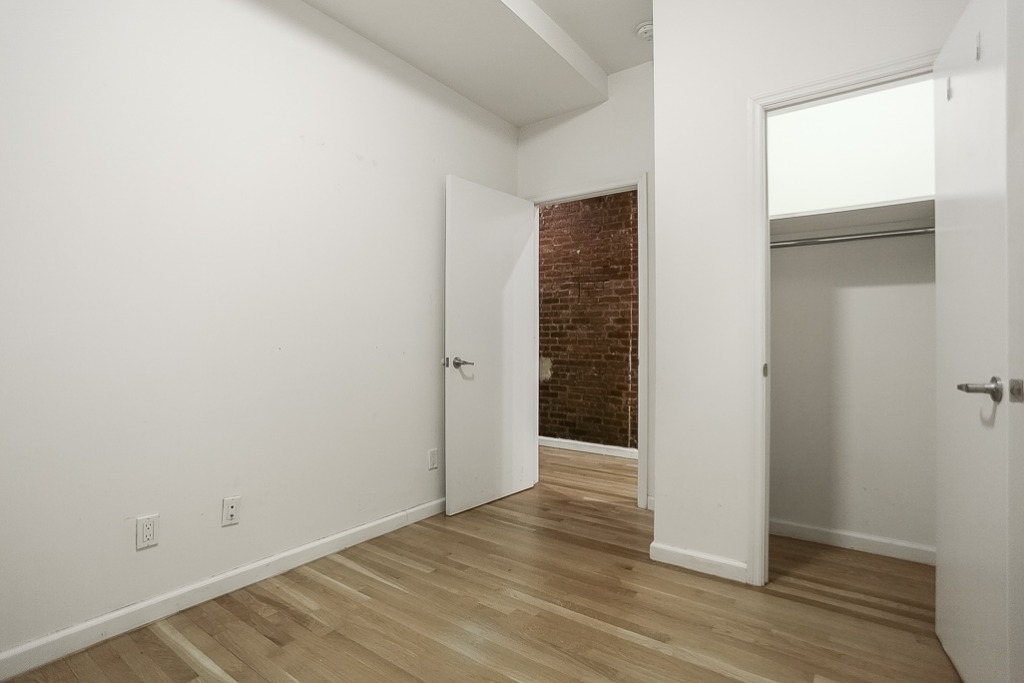 1295 Lexington Avenue - Photo 8