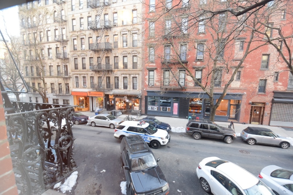 303 East 5th Street - Photo 7