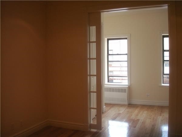 E 81 St. - Photo 2