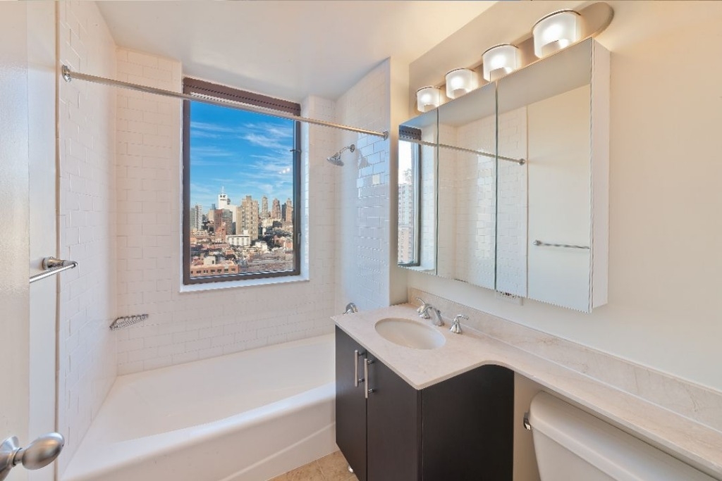 Midtown West =great layout-no fee - Photo 4