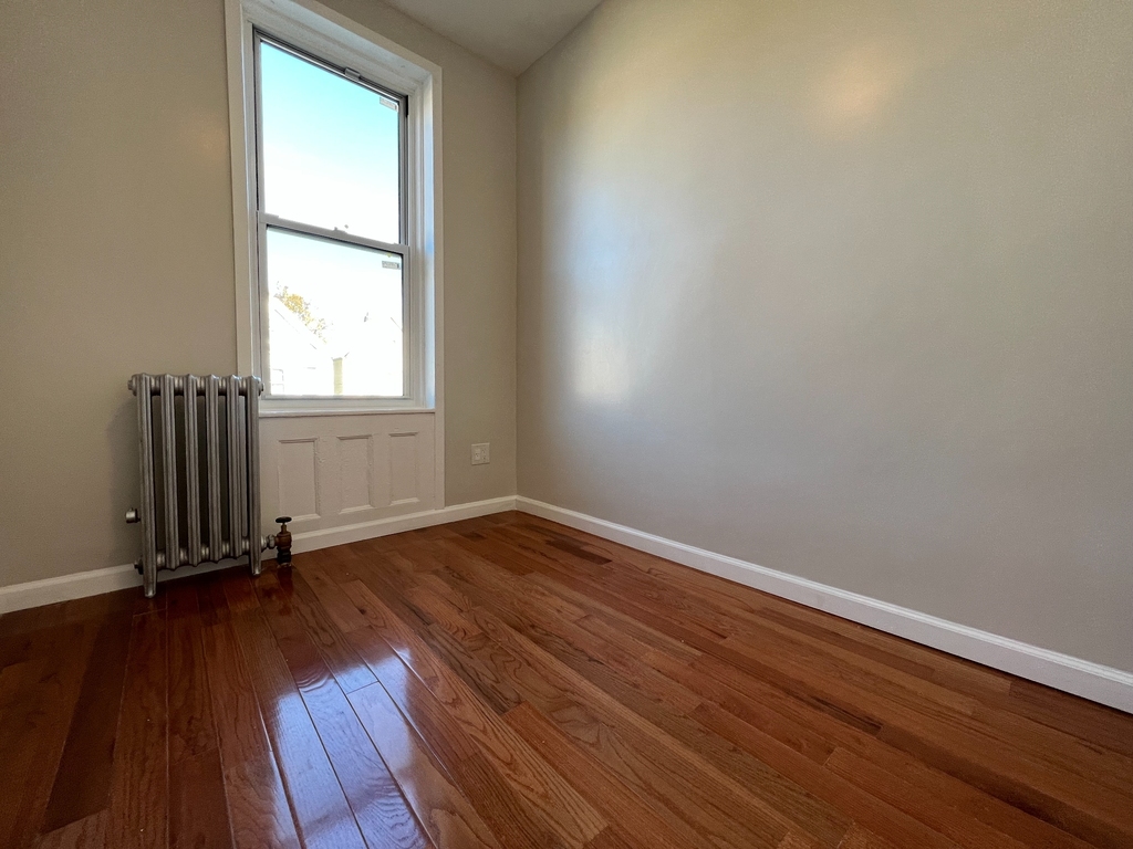 132 Ridgewood Avenue - Photo 2