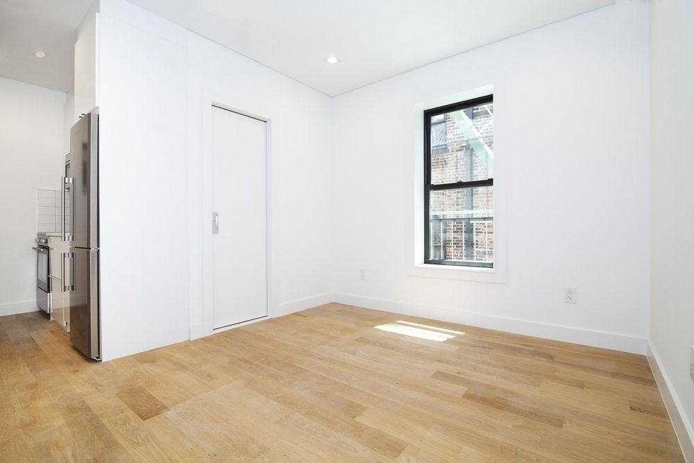 59 Thompson St - Photo 1