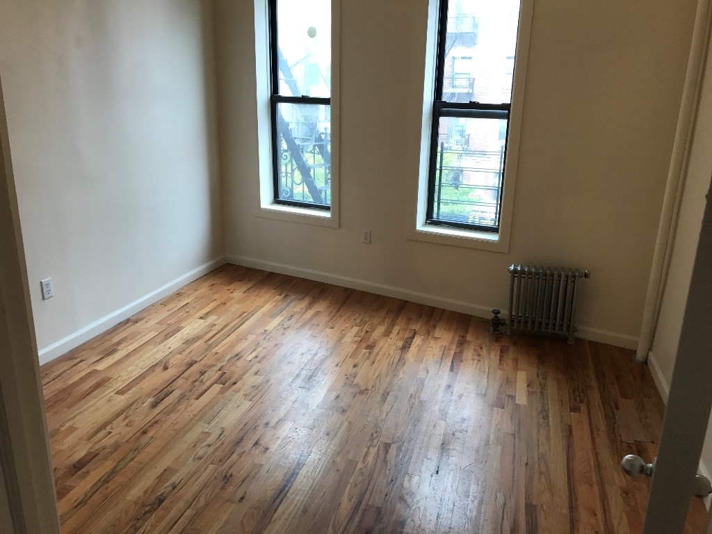 660 w 180 st  - Photo 5