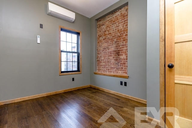 194 Montrose Avenue #3l - Photo 4