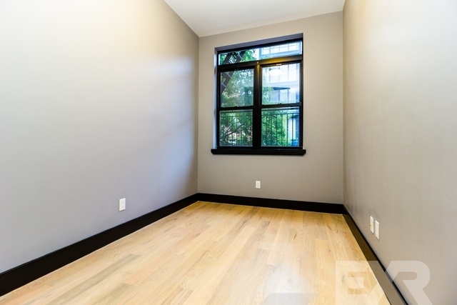 148 Meserole Street #2r - Photo 2