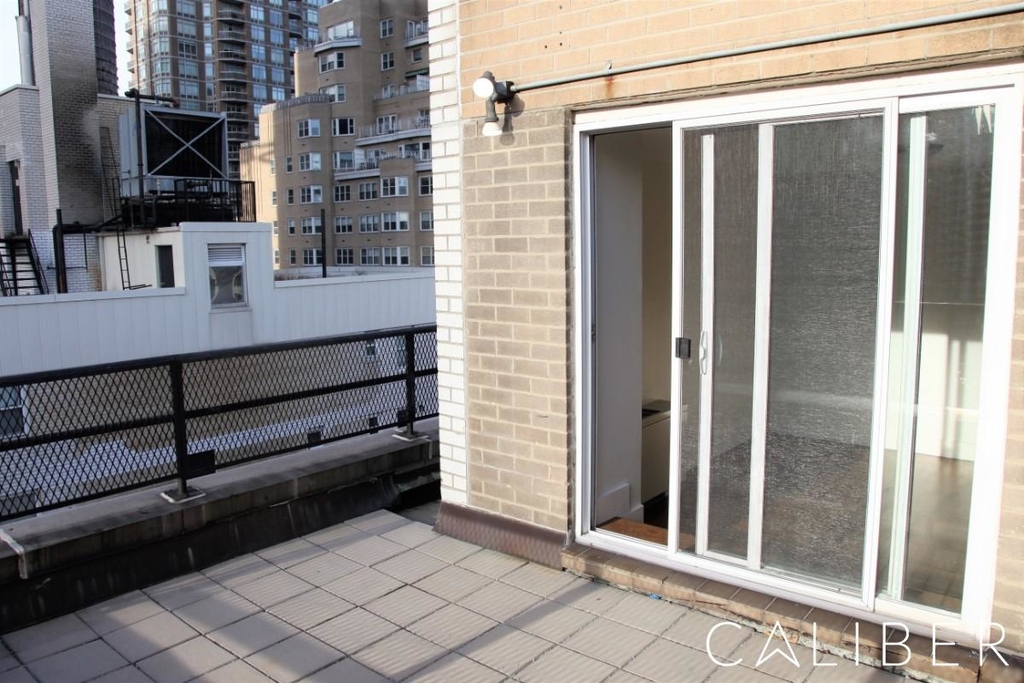 East 63rd Street - Photo 13