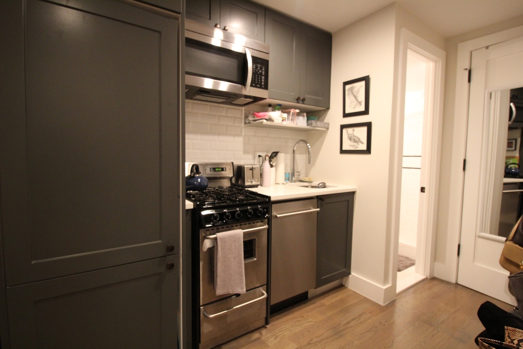 51 Irving Pl - Photo 3