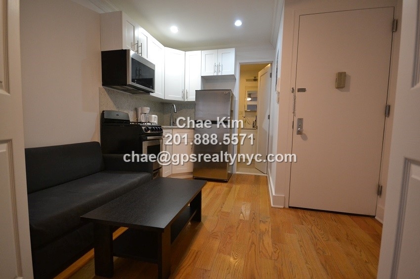 216 East 36th Street - Photo 1