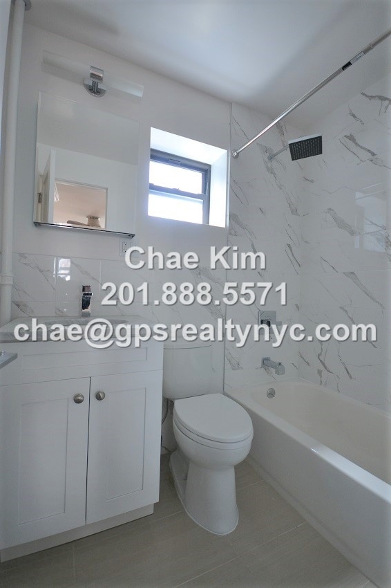 216 East 36th Street - Photo 5