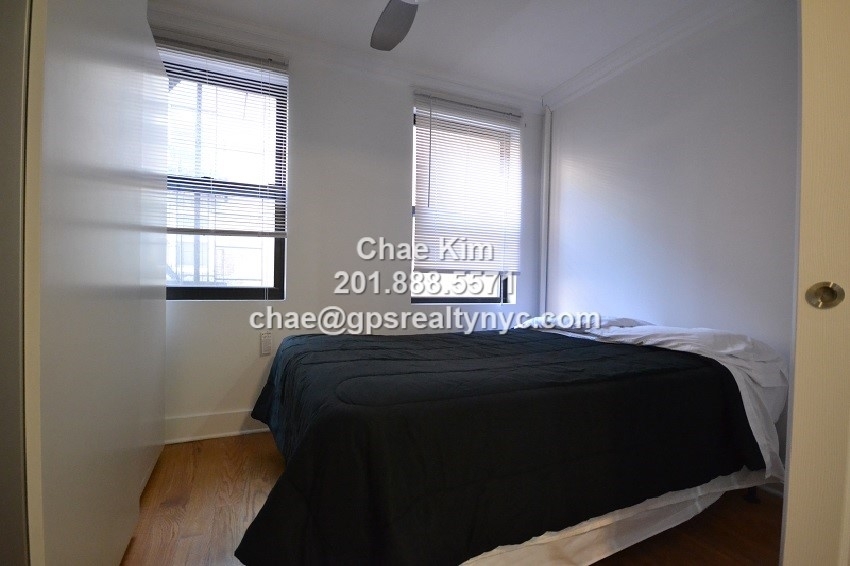 216 East 36th Street - Photo 2