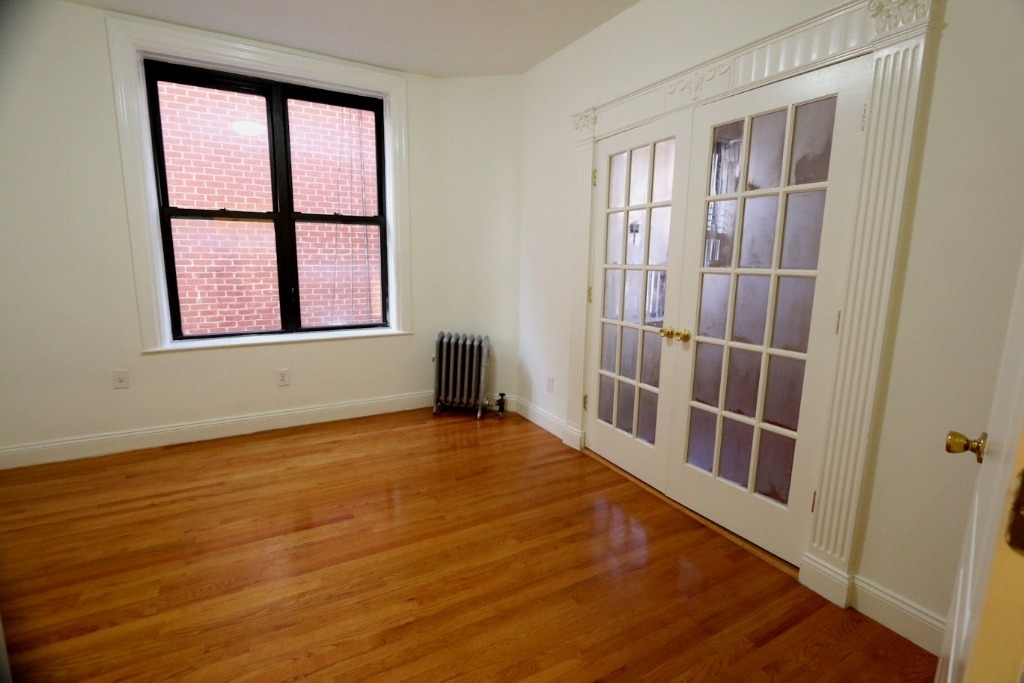 301 West 22nd St - Photo 1