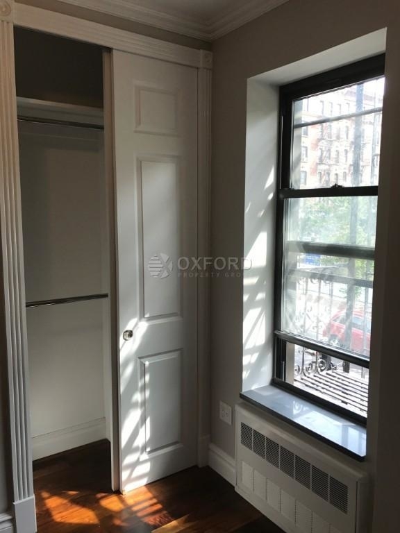 1590 Lexington Avenue - Photo 8