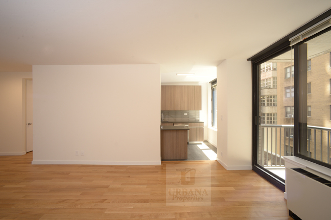 East 57th st w/balcony - Photo 1