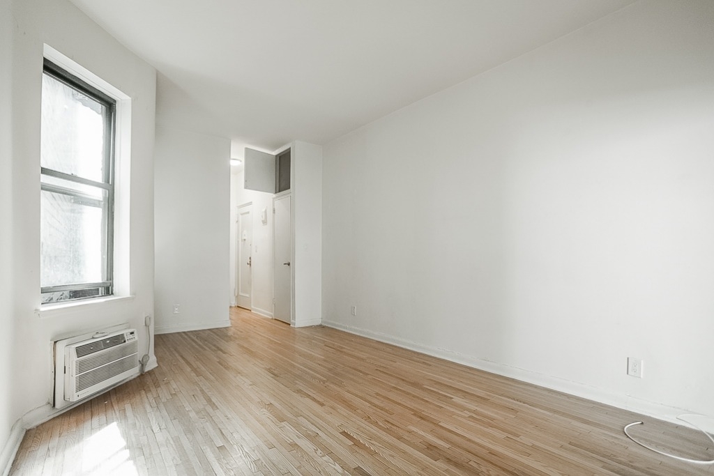 350 East 76th Street - Photo 1