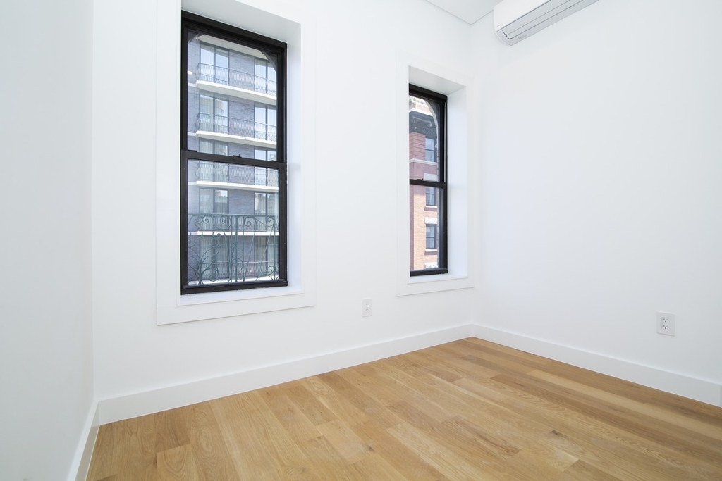 59 Thompson St - Photo 3