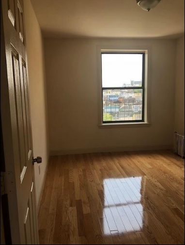 Beautiful 2 Bedroom Bronx Apartment. - Photo 4