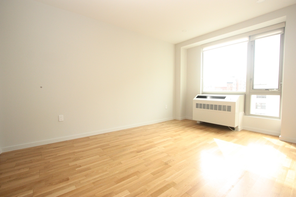 482 Franklin Avenue - Photo 9