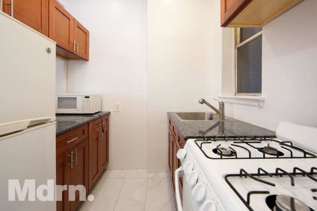 214 East 83rd Street - Photo 3