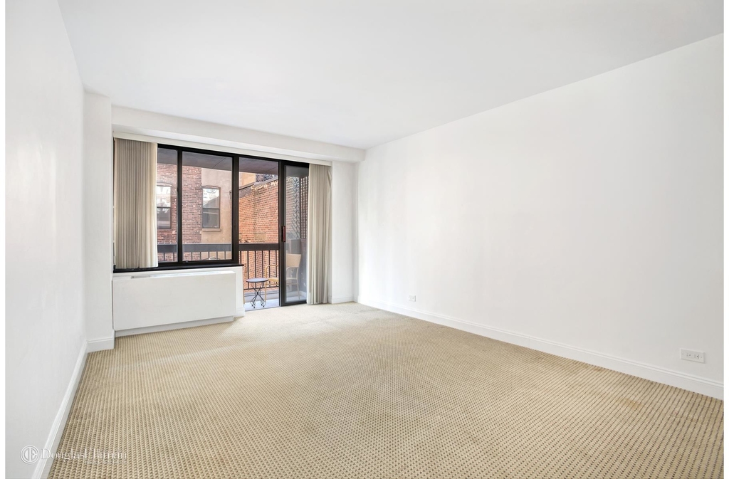 1441 Third Avenue - Photo 4