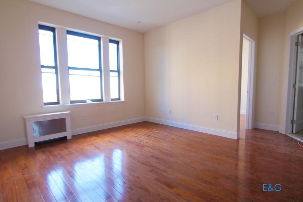 390 Wadsworth Avenue - Photo 4