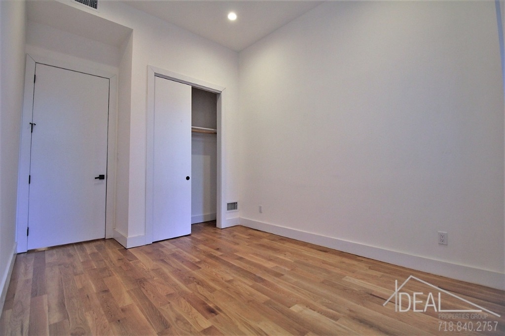 119 RALPH AVENUE - Photo 3