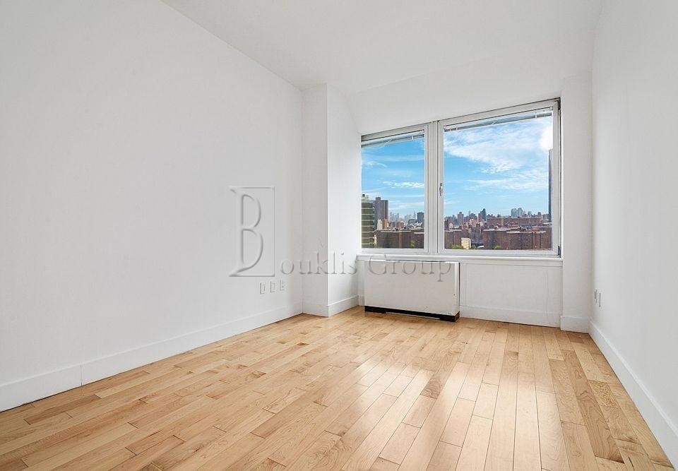 Copy of Fulton  St. - Photo 2