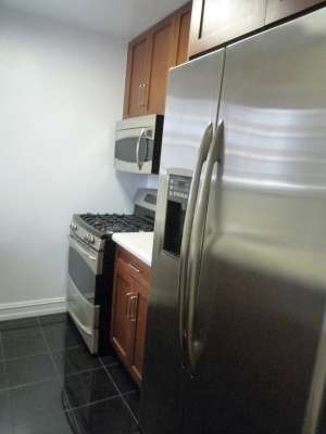  E 71st St - Photo 4