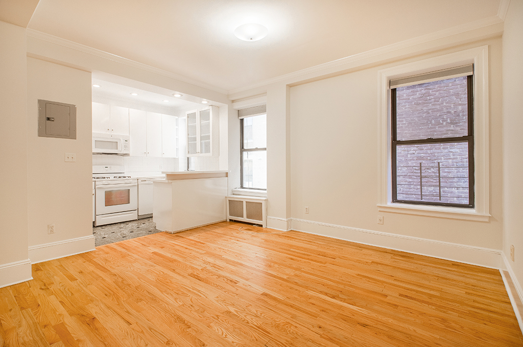 1240 Park Ave - Photo 1