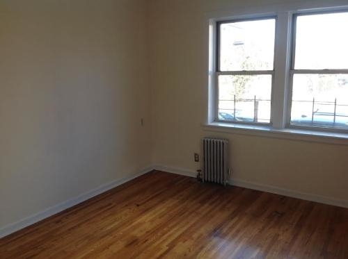 655 Brooklyn Ave - Photo 3