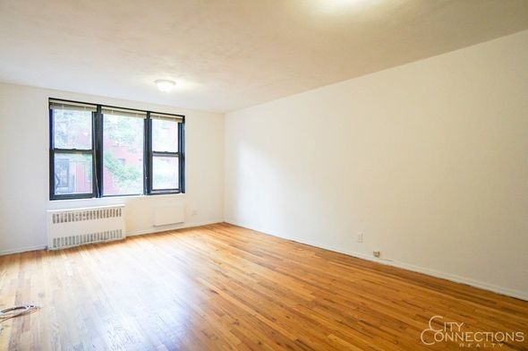 515 East 6th Street - Photo 0