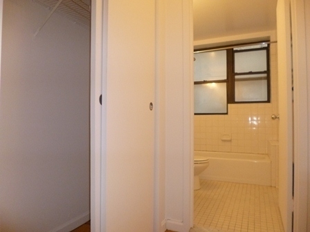 East 72nd Street - Photo 5