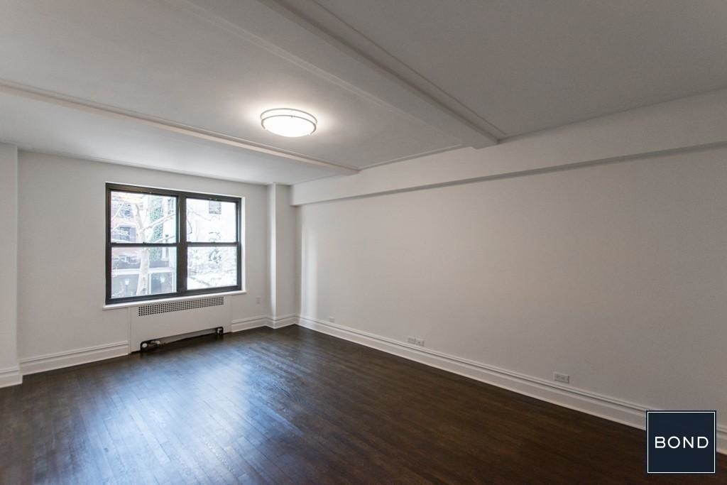 137 East 38th Street - Photo 1