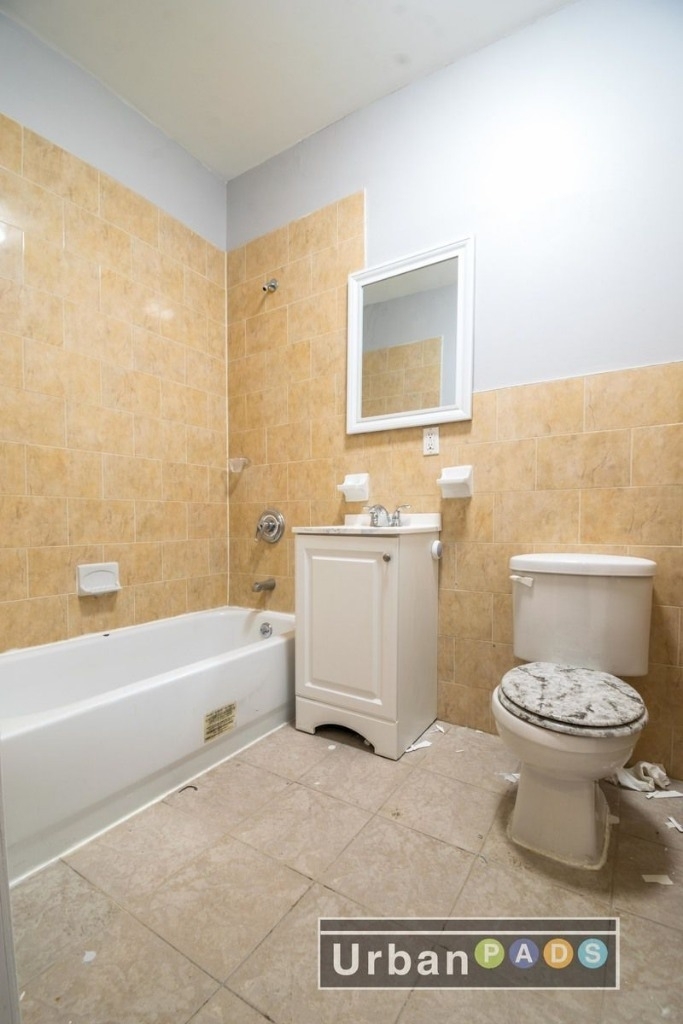 1473 Brooklyn avenue  - Photo 9