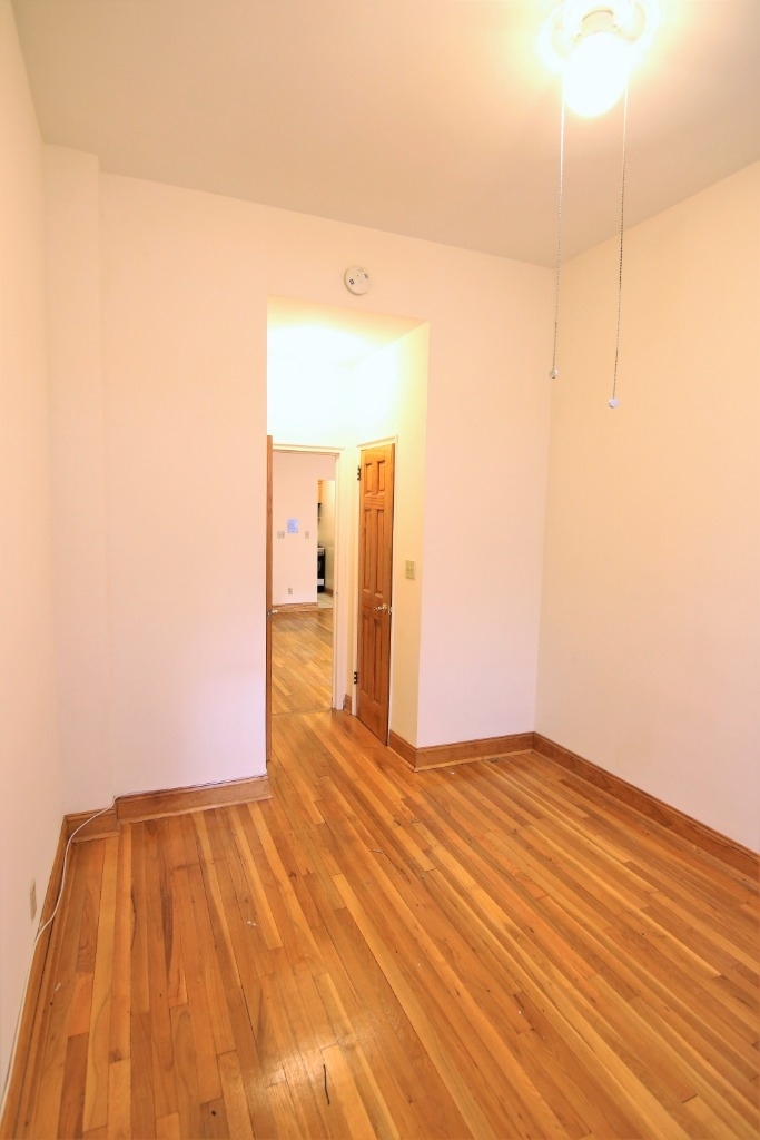 119 West 69th Street - Photo 7