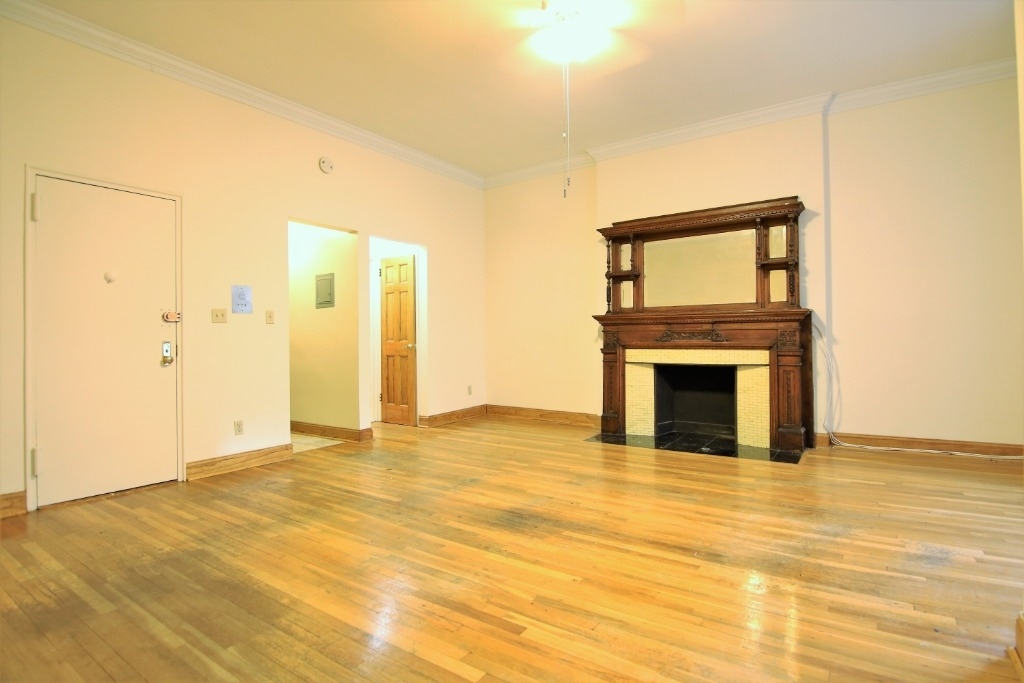 119 West 69th Street - Photo 4