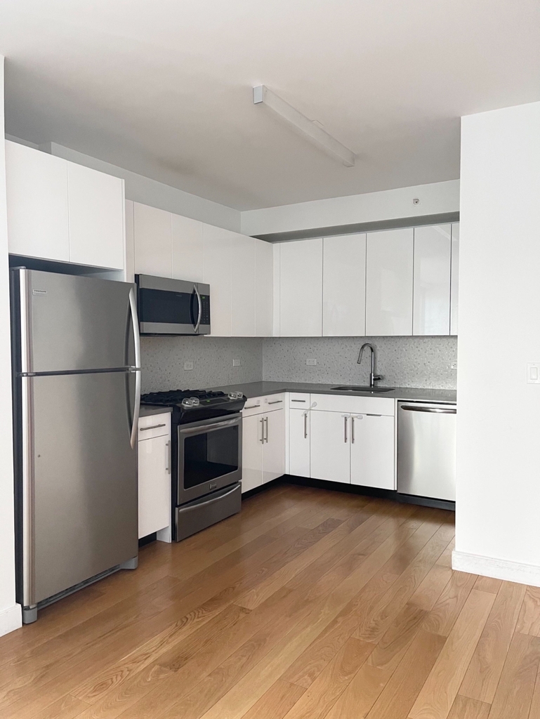 606 West 57th Street - Photo 2