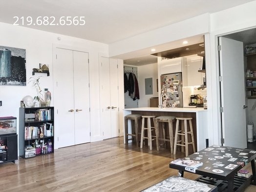 810 Flushing Avenue - Photo 2