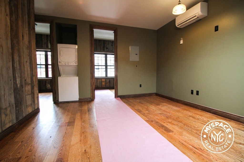 279 Bedford Ave - Photo 0