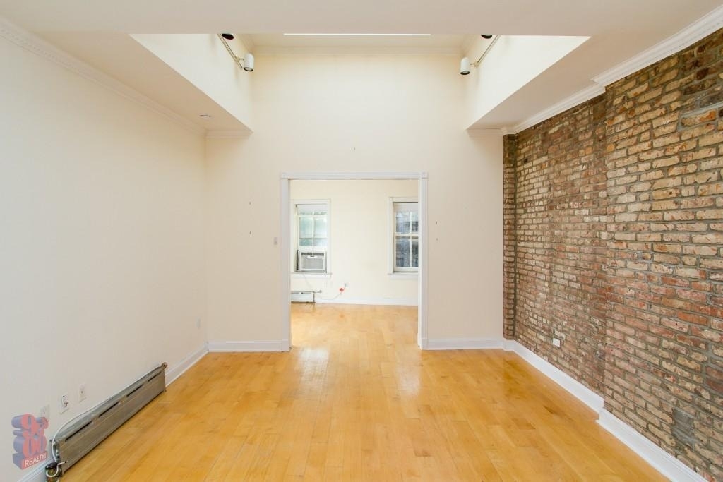 118 Christopher street - Photo 1