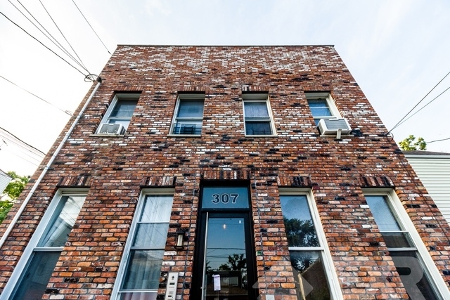 307 Devoe Street - Photo 1