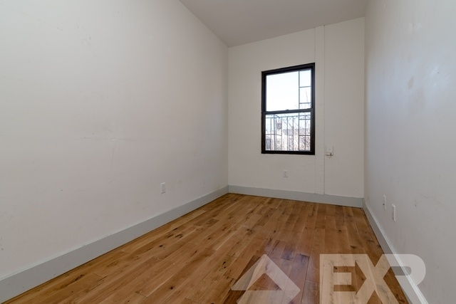 1361 Greene Avenue - Photo 3